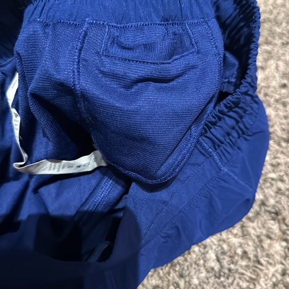 LULULEMON Hotty Hot Short II *Long 4"
Jet Stream (First Release) - Picture 5 of 16